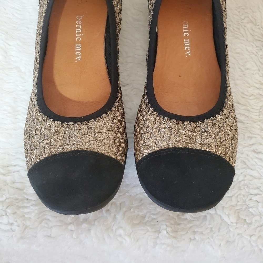 Bernie Mev Bella Me Gold Blk Flat Slip-On Loafers Sz 39 or 8.5/9 - Picture 3 of 15